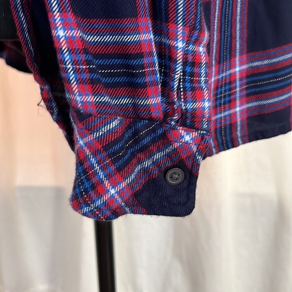 Flannel top 🖤 - Picture 9 of 14